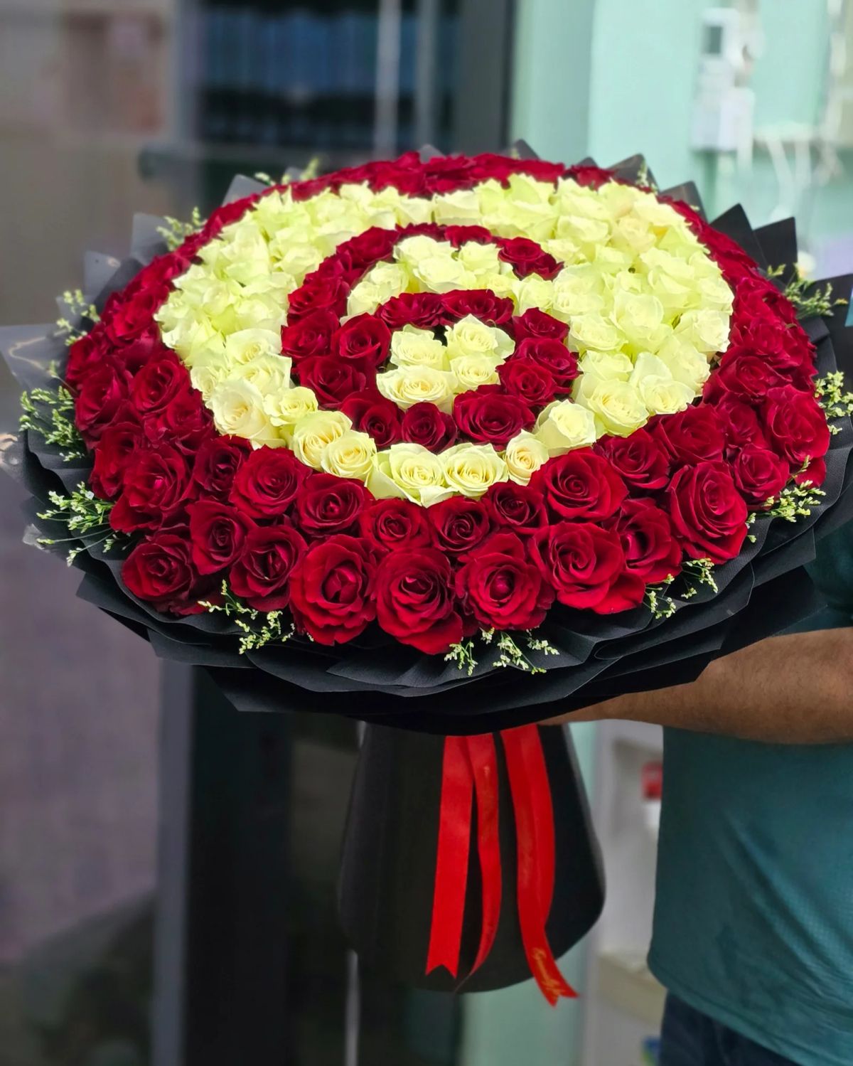 Letter Flower Bouquet — O – Red & Yellow